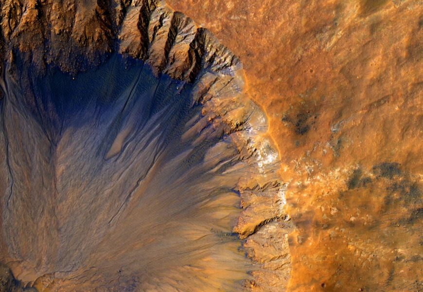 New Study Reveals That the Flows of “Water” on Mars Might Actually be Sand