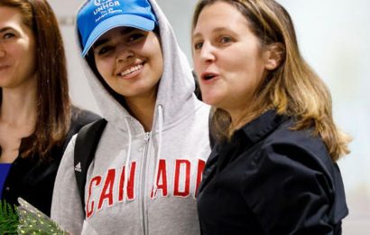 Saudi Teen That Fled Her Family Arrived in Canada