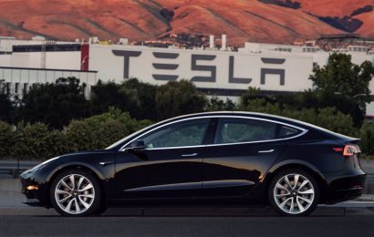 Tesla Starts Delivering Its Model 3 in Europe and China